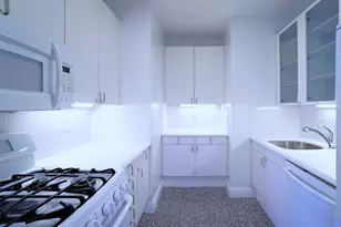 301 W 57th St, New York City, NY 10019 - Photo 30