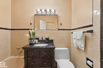 85-71 67th Avenue, New York City, NY 11374 - Photo 12