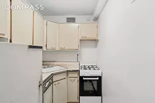 330 E 49th St, New York City, NY 10017 - Photo 10