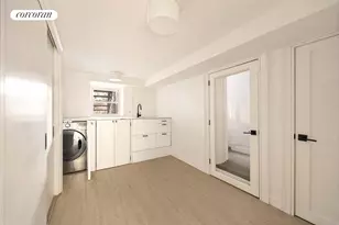 129 Calyer St, New York City, NY 11222 - Photo 8