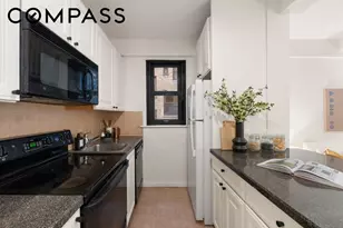 251 W 74th St, New York City, NY 10023 - Photo 4