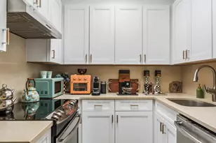 641 5th Ave, New York City, NY 10022 - Photo 8