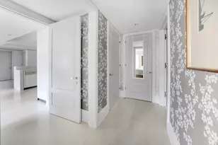 21 E 61st St, New York City, NY 10065 - Photo 6