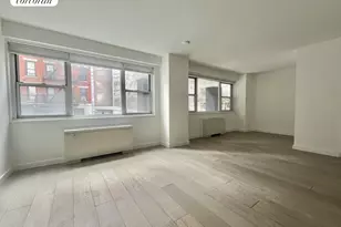 321 E 48th St, New York City, NY 10017 - Photo 4