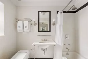 555 Park Ave, New York City, NY 10065 - Photo 12