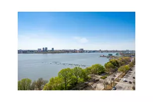 165 Charles St, New York City, NY 10014 - Photo 14