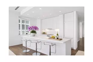 165 Charles St, New York City, NY 10014 - Photo 2