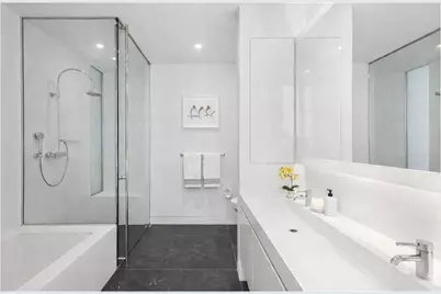 165 Charles Street #22, New York City, NY 10014 - Photo 4