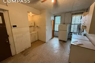 320 W 47th St, New York, NY 10036 - Photo 2