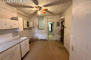 320 W 47th St, New York, NY 10036 - Photo 4