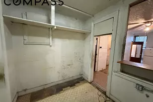 320 W 47th St, New York City, NY 10036 - Photo 6