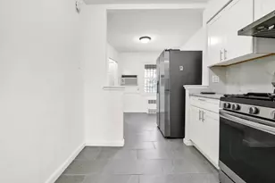 1043 E 101st St, New York City, NY 11236 - Photo 10