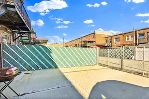 1043 E 101st St, New York City, NY 11236 - Photo 46