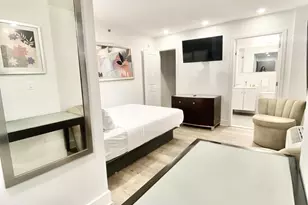 45 W 81st St, New York City, NY 10024 - Photo 2