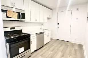 45 W 81st St, New York City, NY 10024 - Photo 2