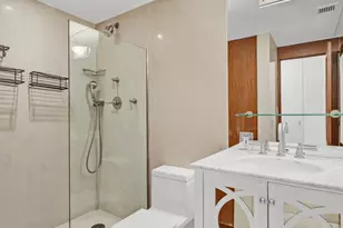 32 E 76th St, New York City, NY 10021 - Photo 8