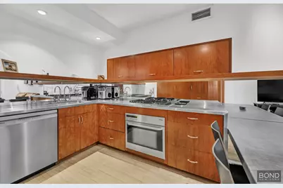 32 E 76th Street #502-602, New York City, NY 10021 - Photo 2