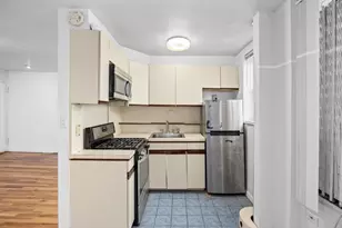 67-30 Clyde St, New York City, NY 11375 - Photo 6