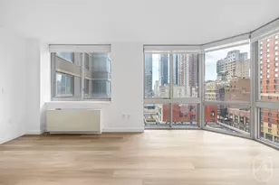 561 10th Ave, New York City, NY 10036 - Photo 2