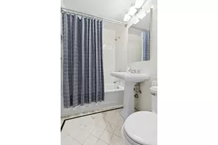 200 E 57th St, New York City, NY 10022 - Photo 8