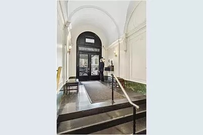 47 E 64th Street #2C, New York, NY 10021 - Photo 6