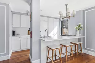 110 E 36th St, New York City, NY 10016 - Photo 2