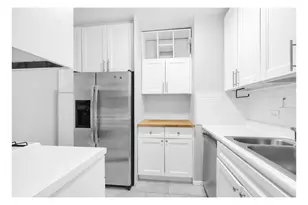 245 E 93rd St, New York City, NY 10128 - Photo 4