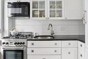 2 Beekman Pl, New York, NY 10022 - Photo 2