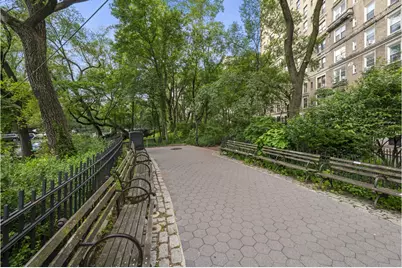 611 W 111th Street #6, New York City, NY 10025 - Photo 8