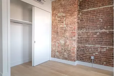 46-32 Vernon Boulevard #2L, Long Island City, NY 11101 - Photo 4