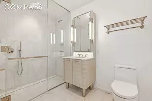 249 E 62nd St, New York City, NY 10065 - Photo 4