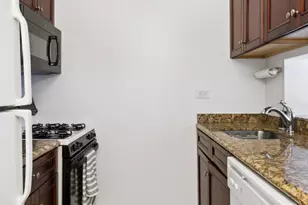 30 W 61st St, New York City, NY 10023 - Photo 2