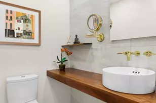 20 E 74th St, New York City, NY 10021 - Photo 8