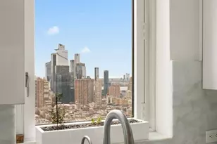 322 W 57th St, New York City, NY 10019 - Photo 6