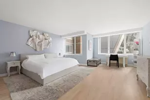 322 W 57th St, New York City, NY 10019 - Photo 8