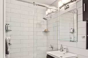 159 W 53rd St, New York, NY 10019 - Photo 12
