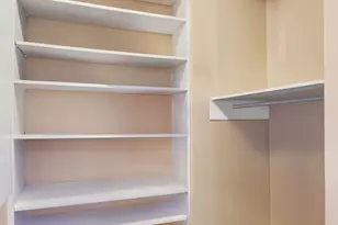 345 E 81st St, New York, NY 10028 - Photo 12