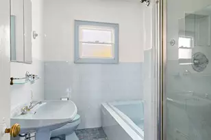 792 E 21st St, New York City, NY 11210 - Photo 14