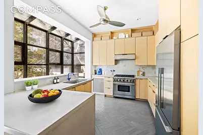 792 E 21st Street, New York City, NY 11210 - Photo 2