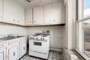 323 Carroll St, New York City, NY 11231 - Photo 8