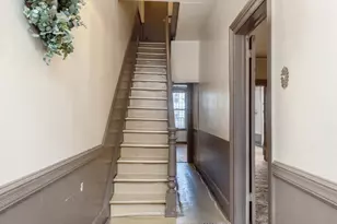 323 Carroll St, New York City, NY 11231 - Photo 2