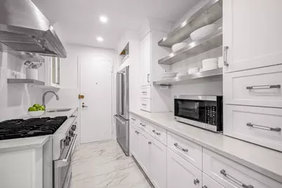 400 E 56th Street #39F, New York City, NY 10022 - Photo 4