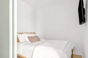 400 E 56th St, New York City, NY 10022 - Photo 8