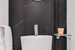 400 E 56th St, New York, NY 10022 - Photo 8