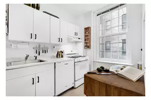 171 W 12th St, New York, NY 10011 - Photo 2