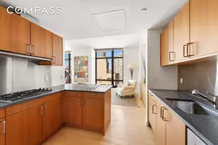 450 E 83rd St, New York City, NY 10028 - Photo 6