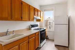 31-22 36th St, New York City, NY 11106 - Photo 4
