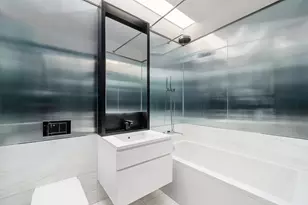 157 W 57th St, New York City, NY 10019 - Photo 8
