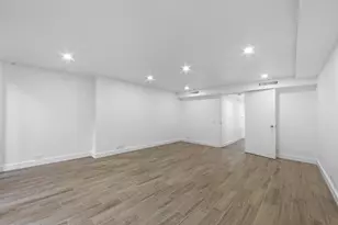 61 W 69th St, New York City, NY 10023 - Photo 10