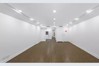 61 W 69th Street #GARDEN, New York City, NY 10023 - Photo 4